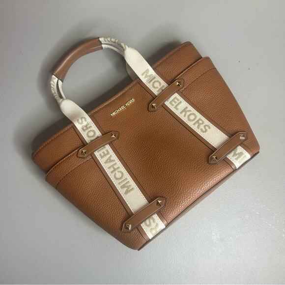 Michael Kors Maeve Small Open Tote Bag Purse Brown Tan Beige Canvas MK Logo NWT - Picture 1 of 7